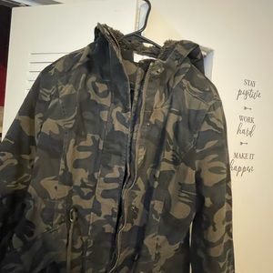 Camouflage Jacket With Detachable Fur.